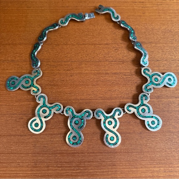 Vintage Jewelry - Vintage Mexican Sterling Silver Inlaid Malachite Onyx Necklace